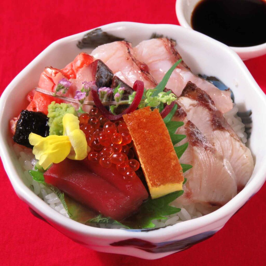 海の幸鮮魚の炙り海鮮丼御膳