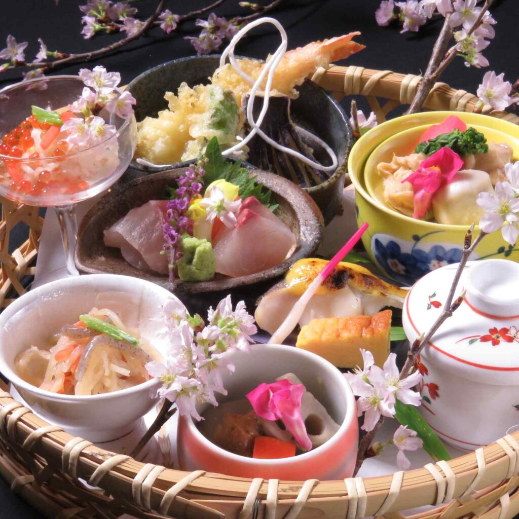 寿司と花かごの四季御膳