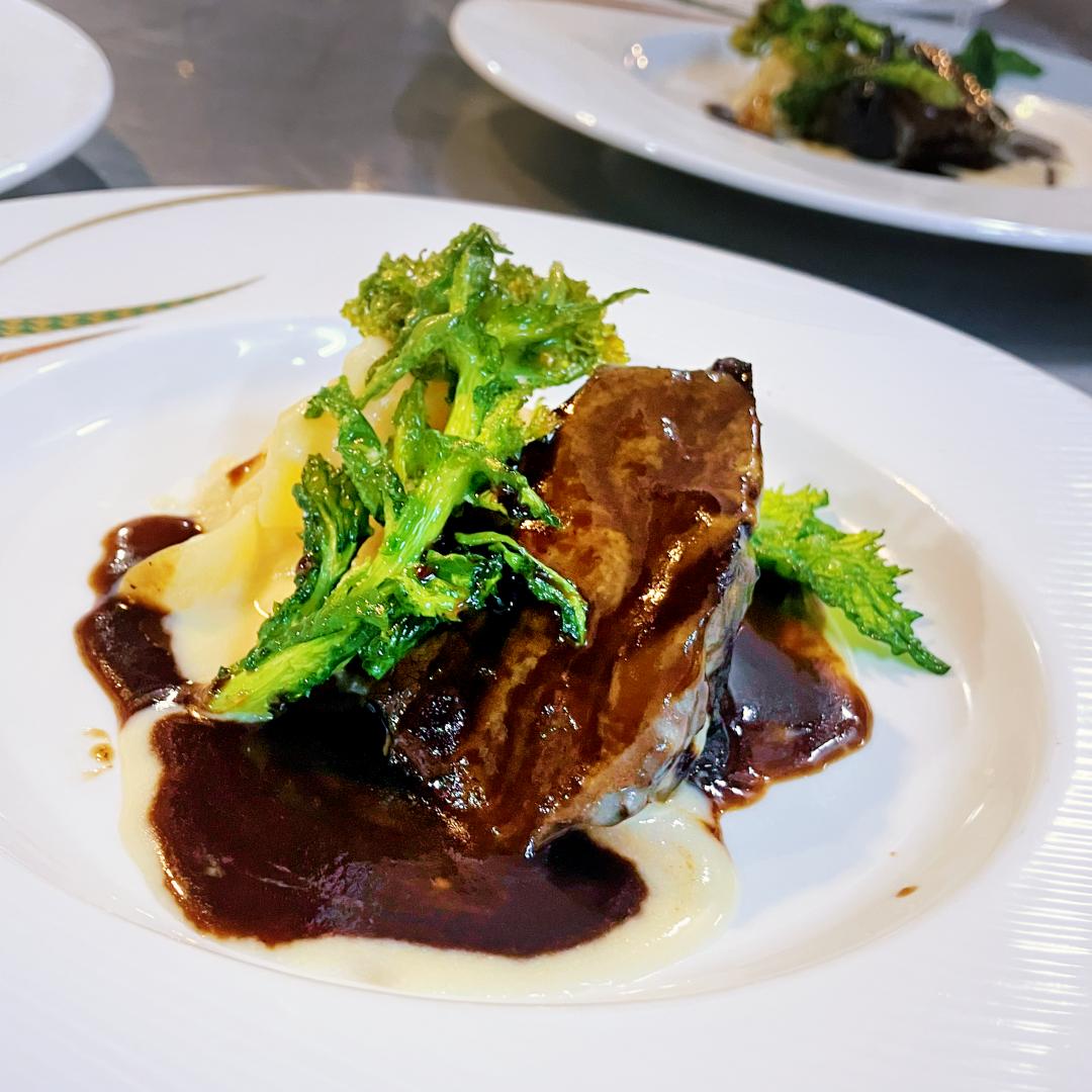 黒毛和牛ホホのワイン煮 アクロドルチェ＜クリスマスコース2025＞